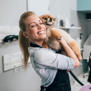 Professional dog groomer salary article Feature Image